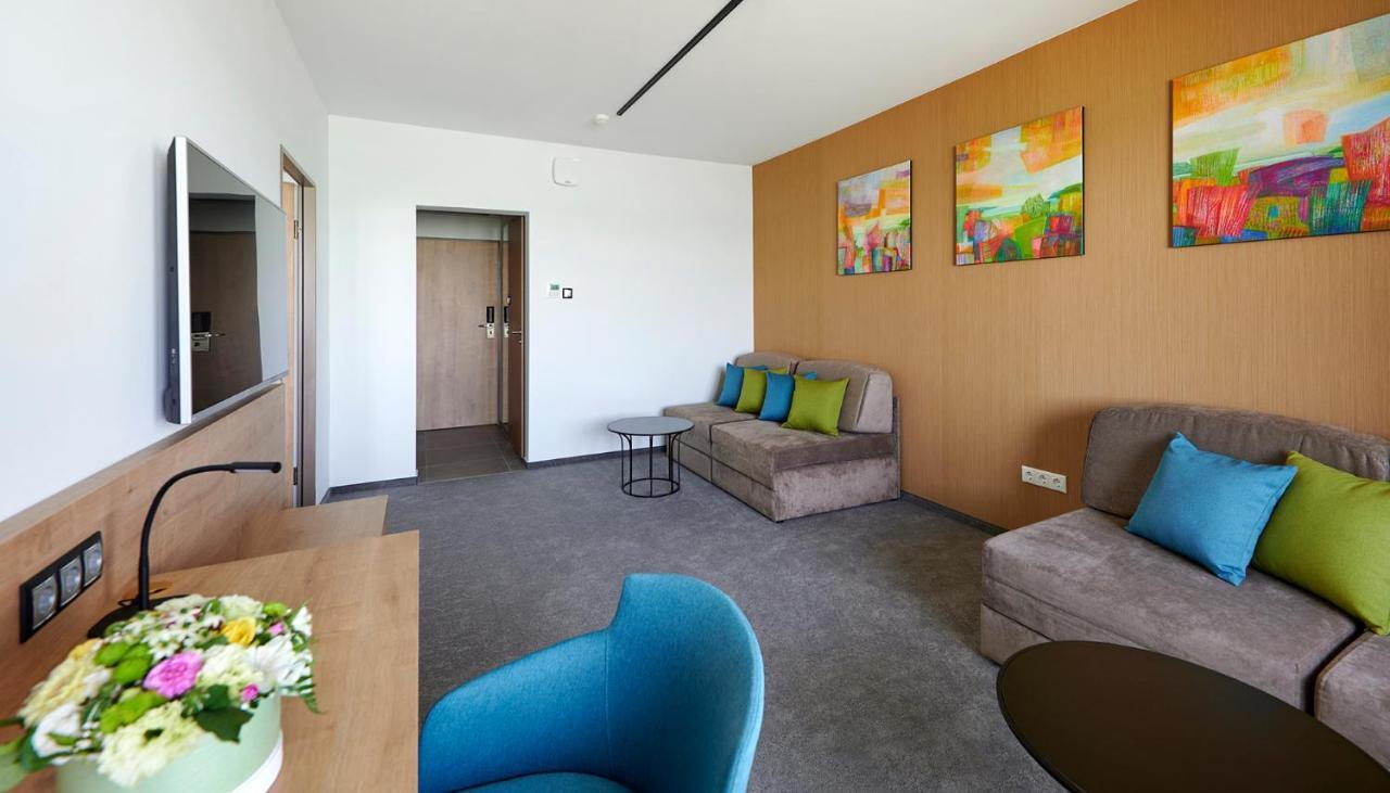 Hotel Otp Balatonszárszó Εξωτερικό φωτογραφία