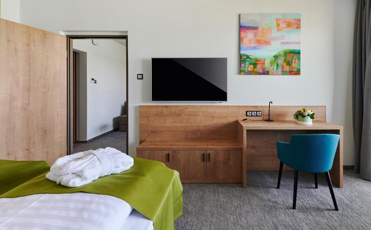 Hotel Otp Balatonszárszó Εξωτερικό φωτογραφία