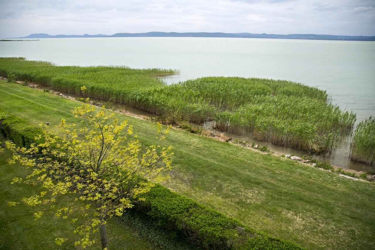 Hotel Otp Balatonszárszó Εξωτερικό φωτογραφία